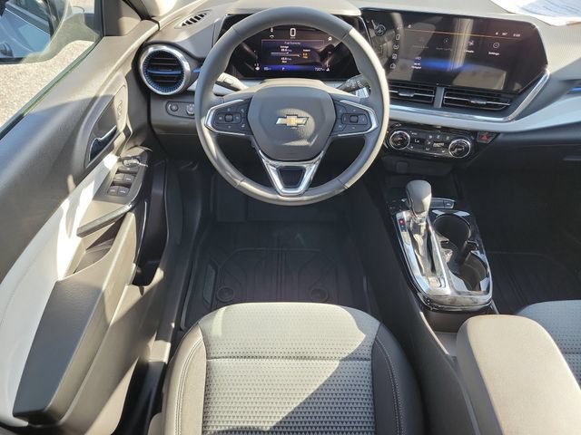 Certified 2025 Chevrolet Trax LT w/ Driver Confidence Package FWD image 18