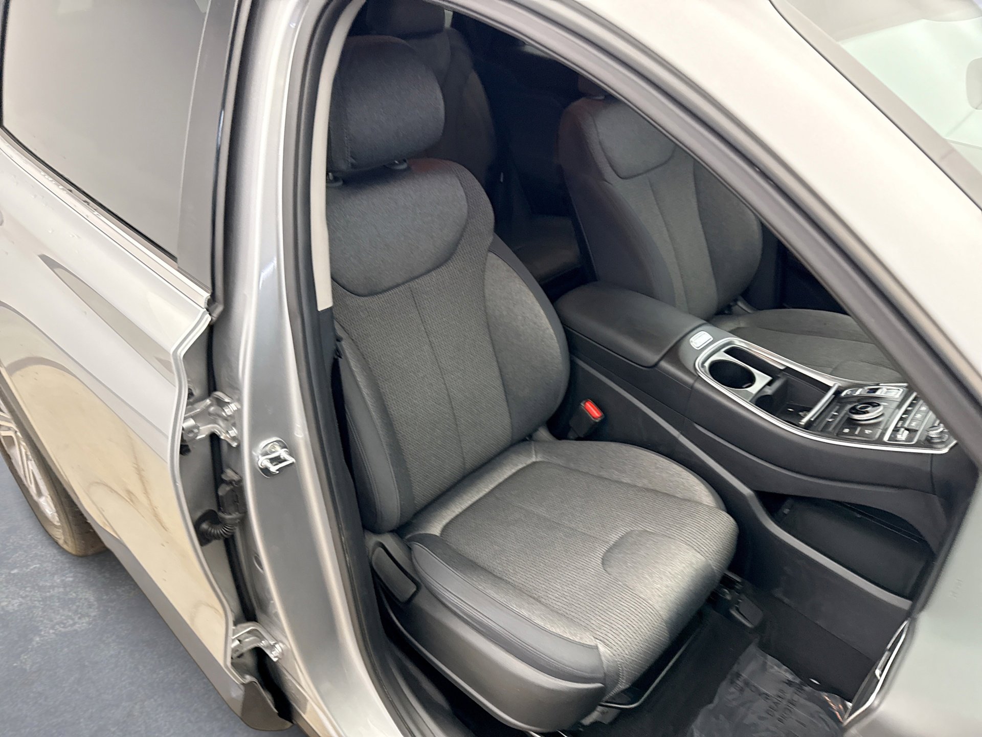 Used 2023 Hyundai Santa Fe SEL image 16