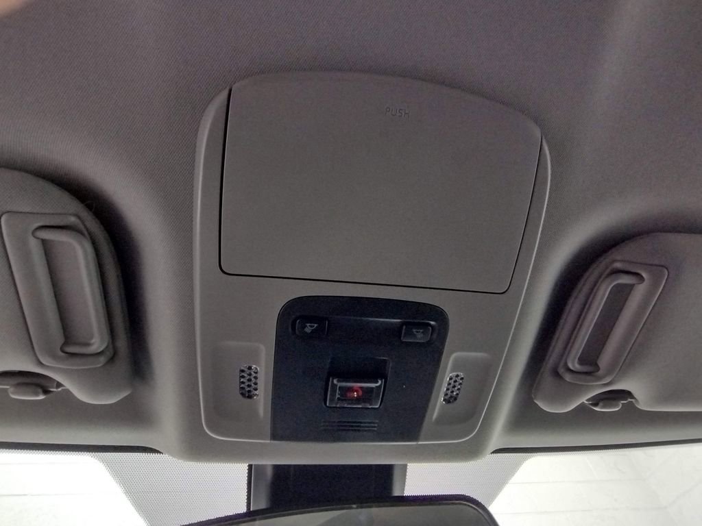 Used 2023 Toyota Camry SE image 31