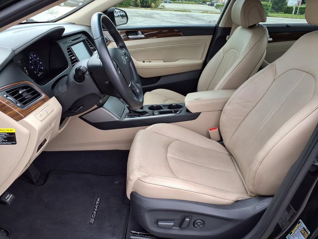 Used 2017 Hyundai Sonata Limited w/ Tech Package 03 FWD image 23