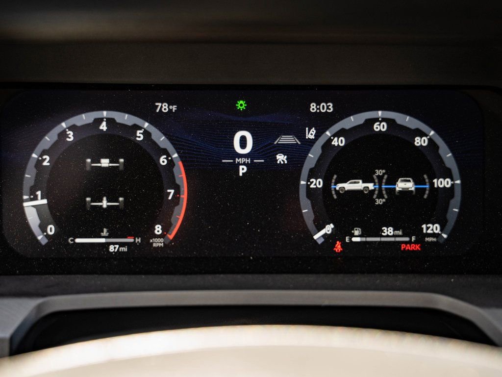 Used 2025 Toyota Tacoma TRD Sport AWD/4WD image 31