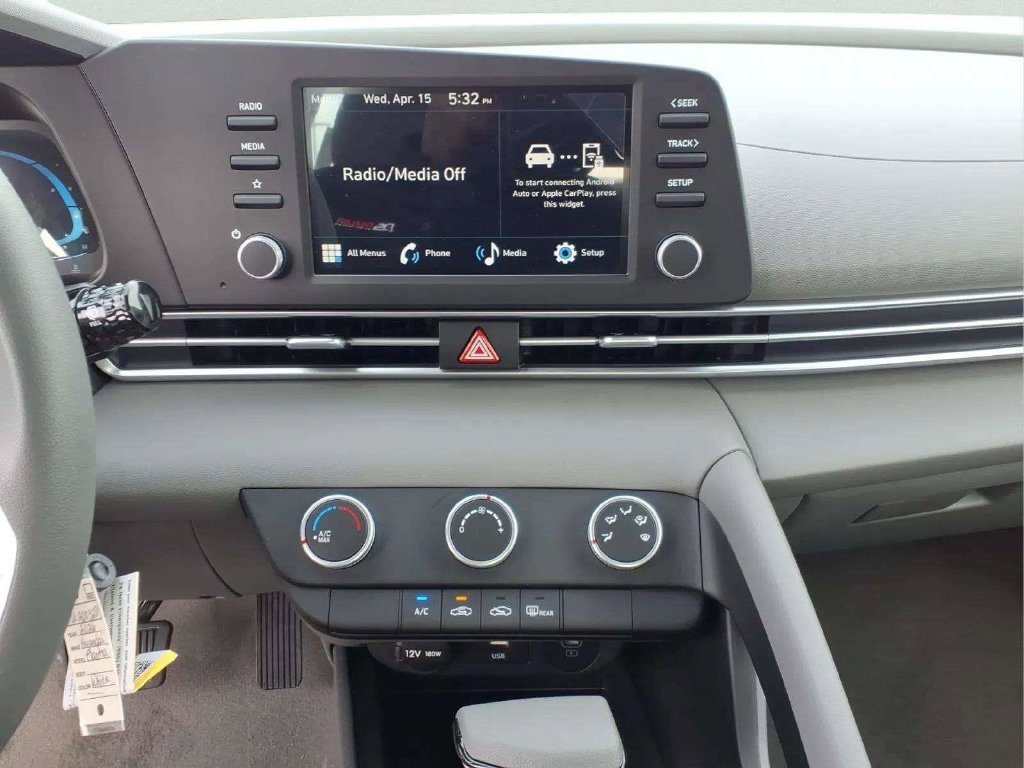 New 2026 Hyundai Elantra SE FWD image 14