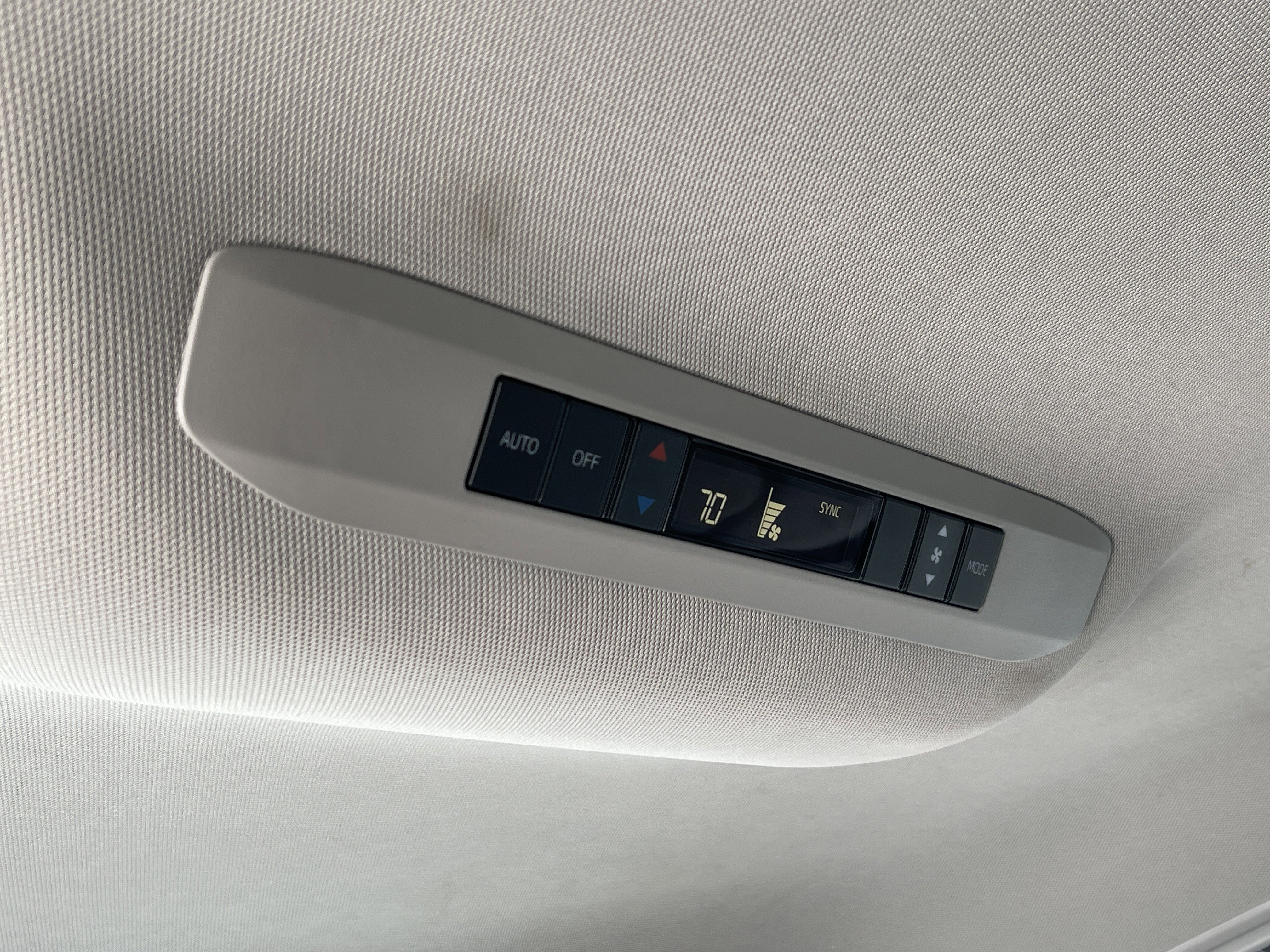 Used 2021 Toyota Sienna LE image 11