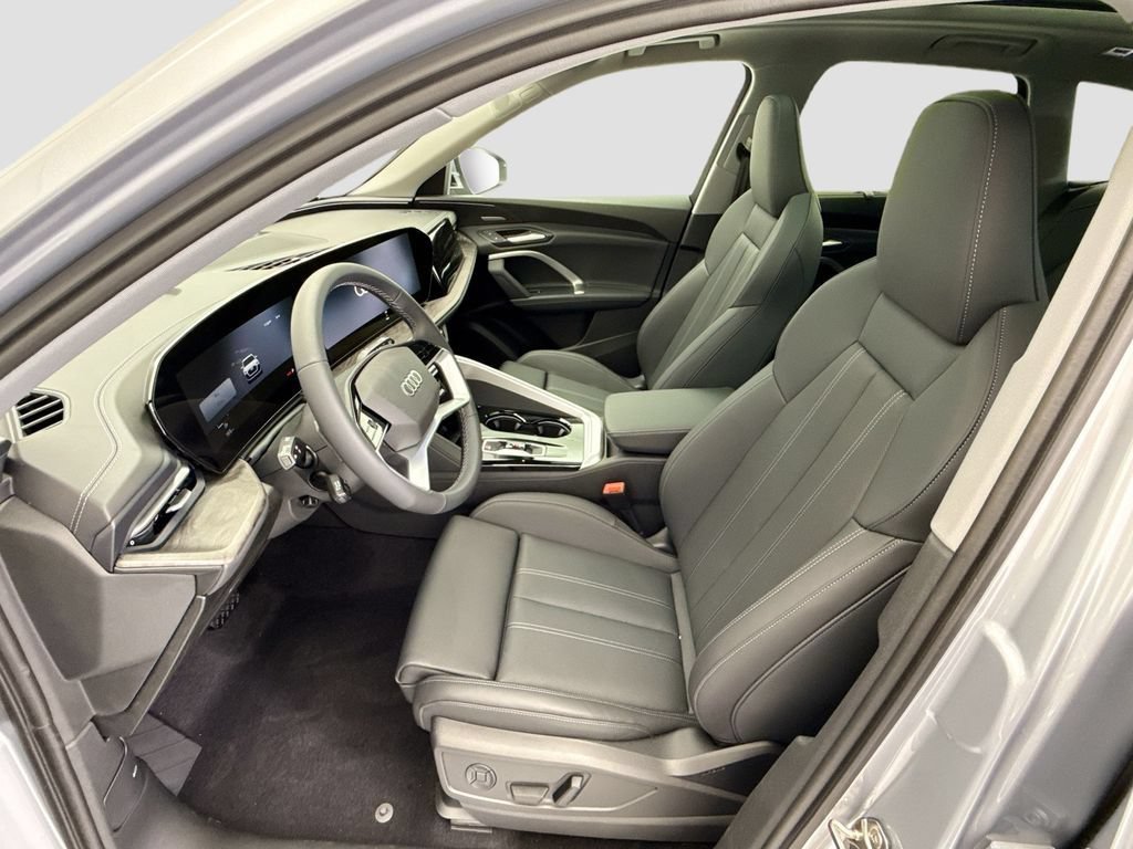 Used 2026 Audi Q5 Premium Plus w/ Premium Plus AWD/4WD image 18
