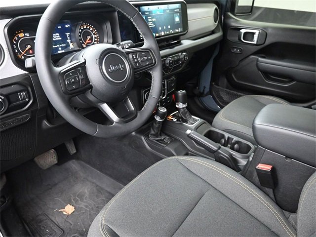 Used 2025 Jeep Wrangler Willys image 18