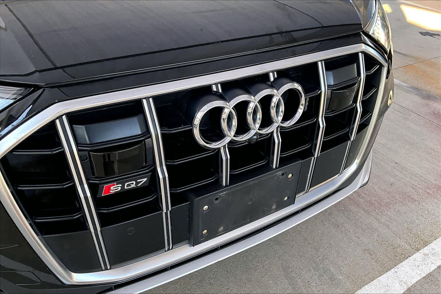 Used 2022 Audi SQ7 Prestige AWD/4WD image 32