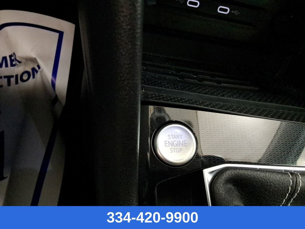 Used 2025 Volkswagen Taos SE w/ Panoramic Sunroof Package image 27