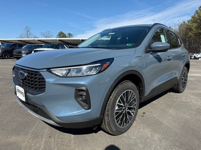 New 2026 Ford Escape SE w/ Class II Trailer Tow Package