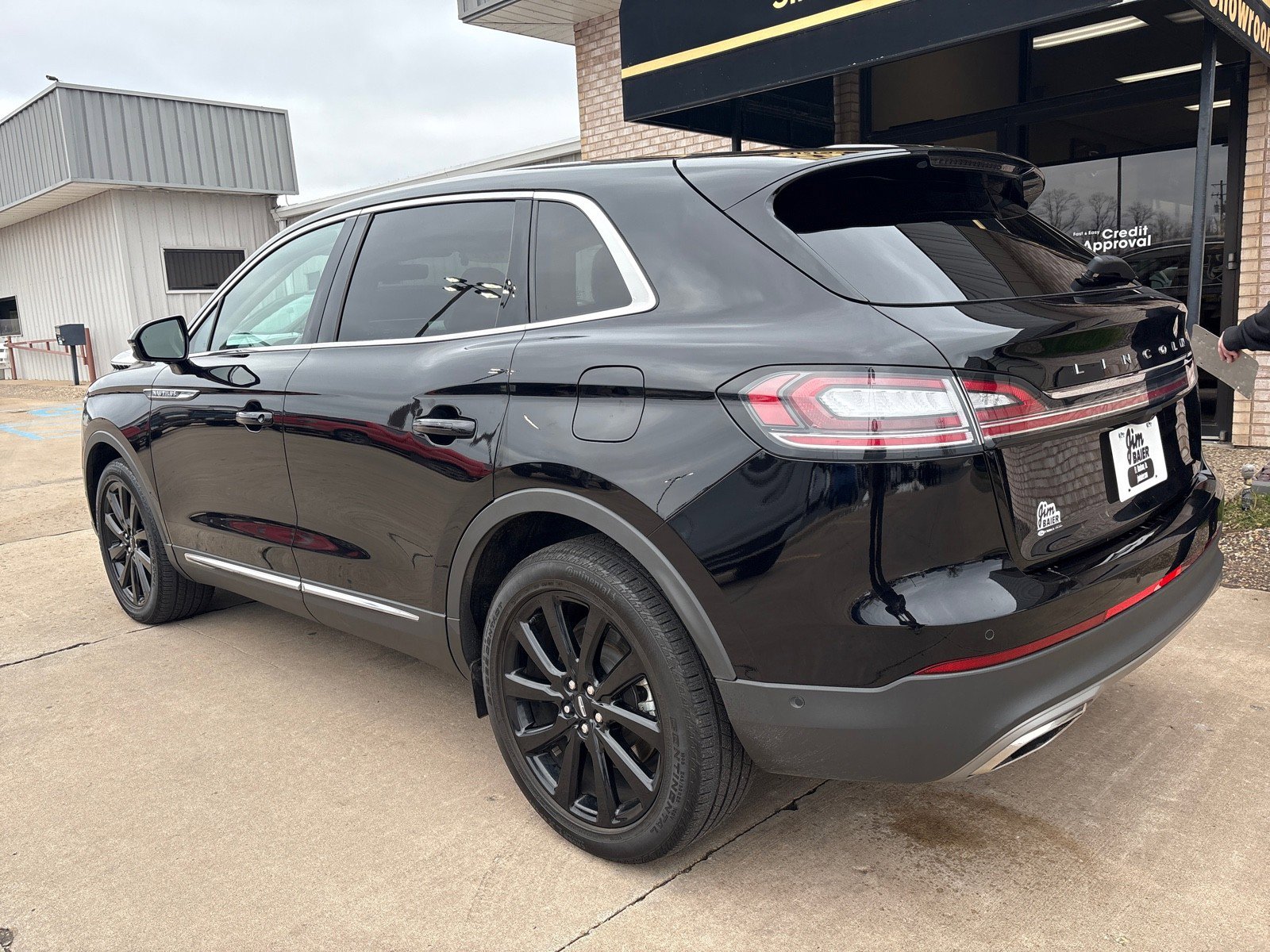 Used 2022 Lincoln Nautilus Reserve w/ Equipment Group 201A image 12