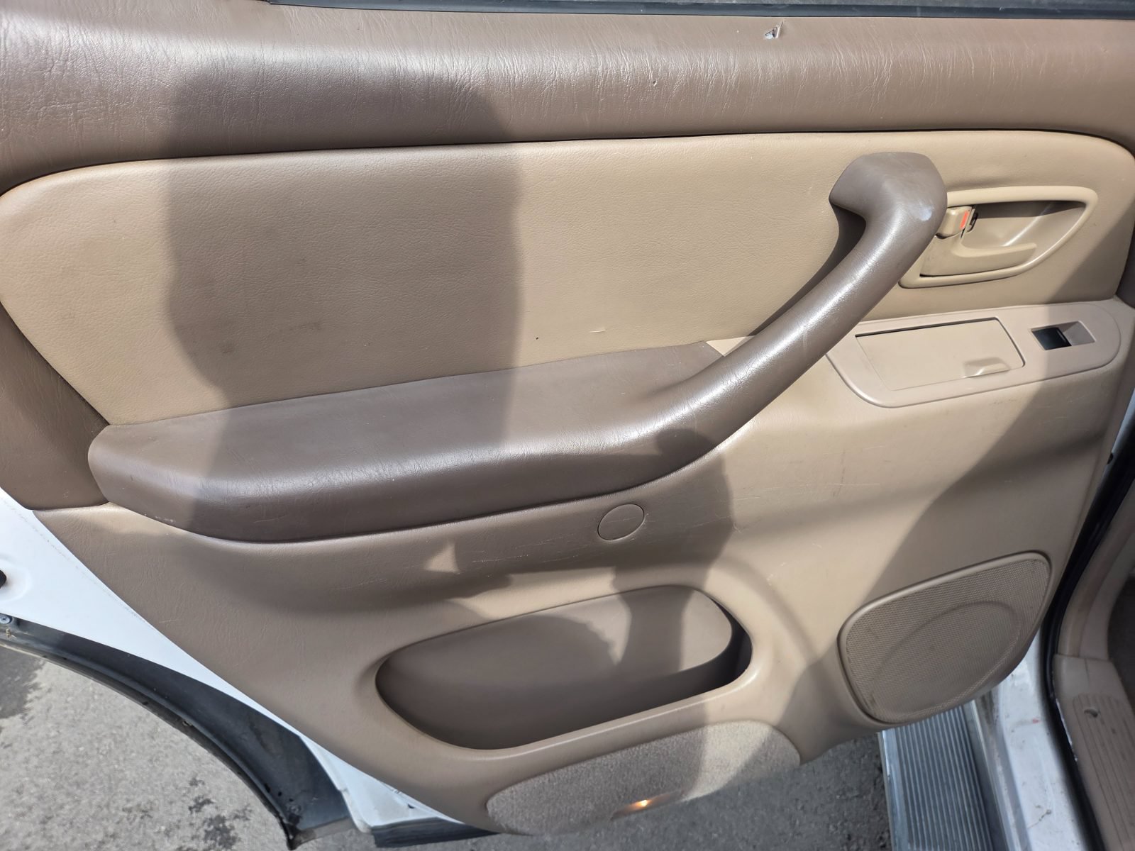Used 2002 Toyota Sequoia SR5 RWD image 6