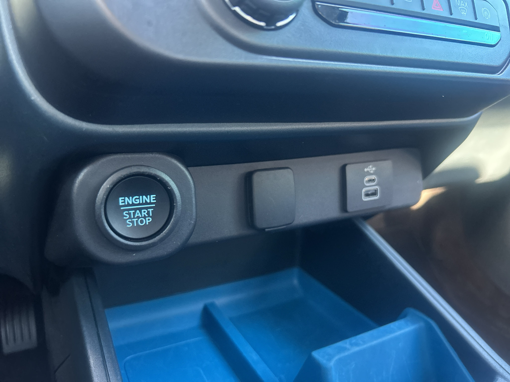 Certified 2025 Ford Maverick XLT w/ XLT Luxury Package FWD image 38