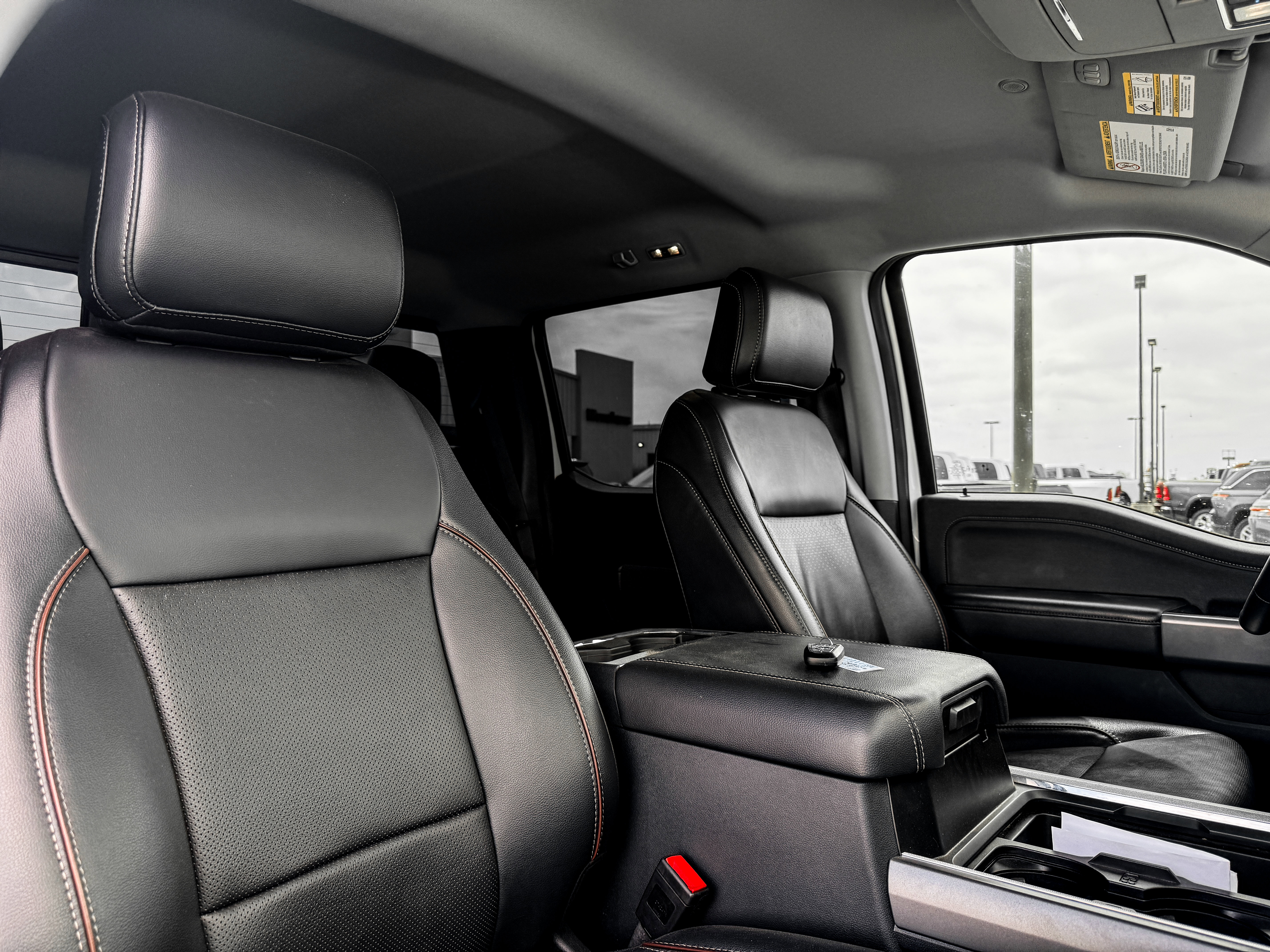 Used 2024 Ford F250 Lariat image 9