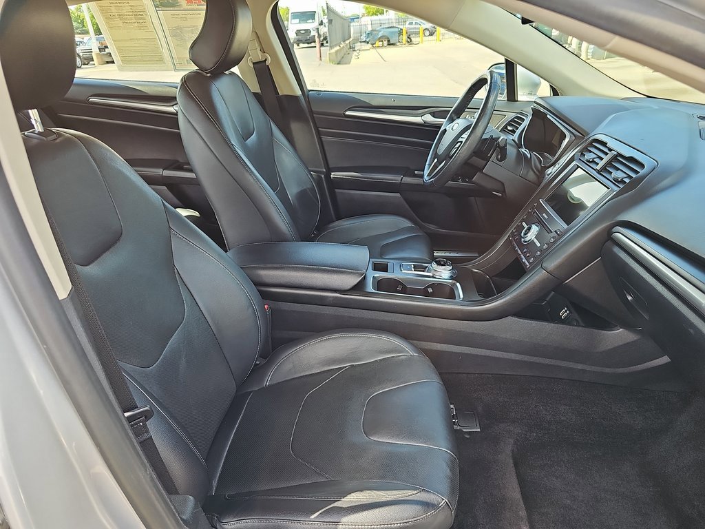 Used 2019 Ford Fusion Titanium image 10