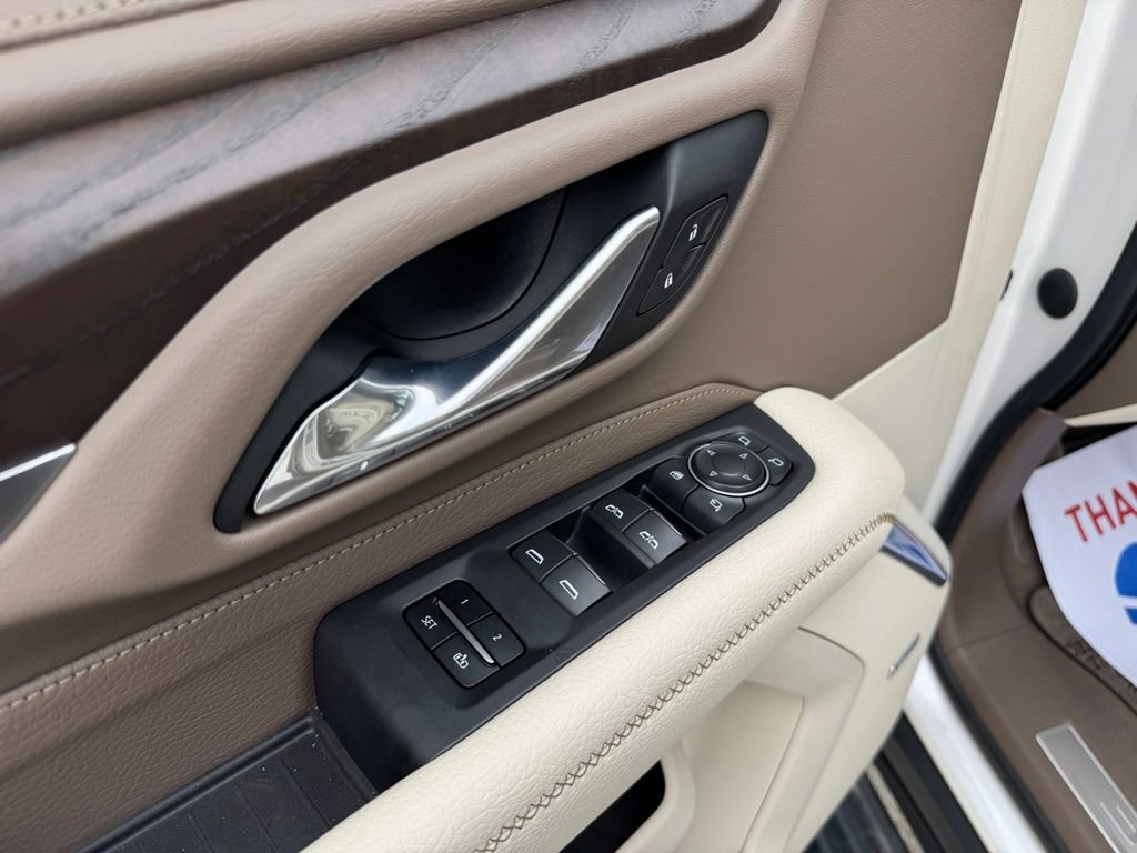 Used 2021 GMC Yukon Denali w/ Denali Premium Package image 28