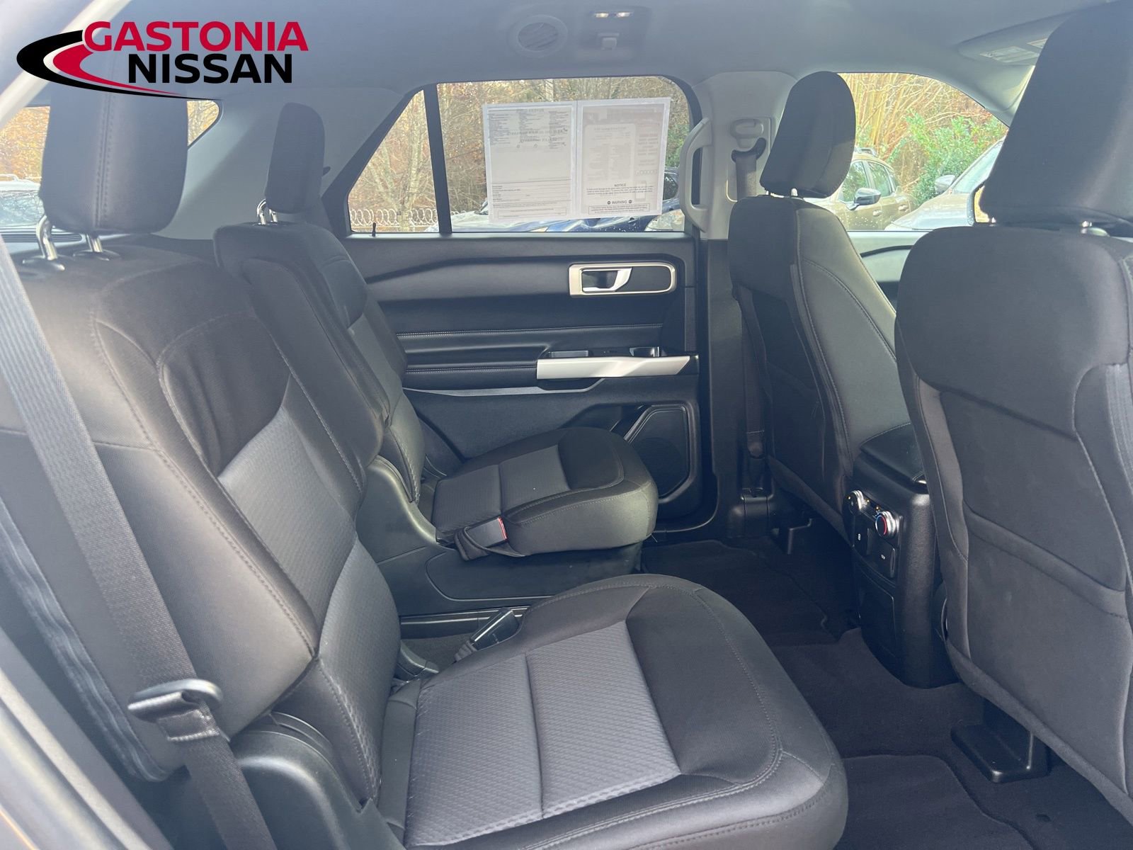 Used 2022 Ford Explorer XLT image 29