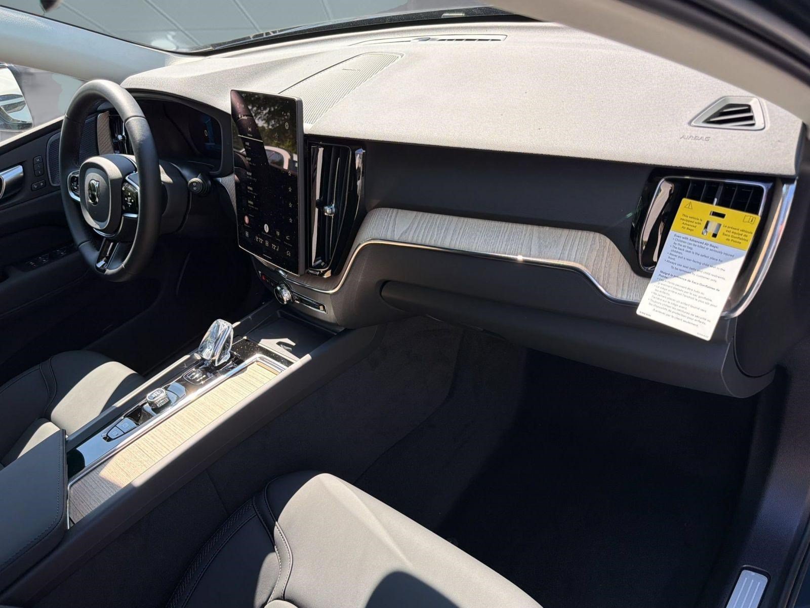 New 2027 Volvo XC60 B5 Plus AWD/4WD image 31