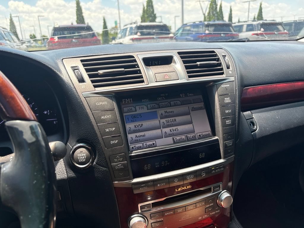 Used 2011 Lexus LS 460 w/ Luxury Value Edition RWD image 3