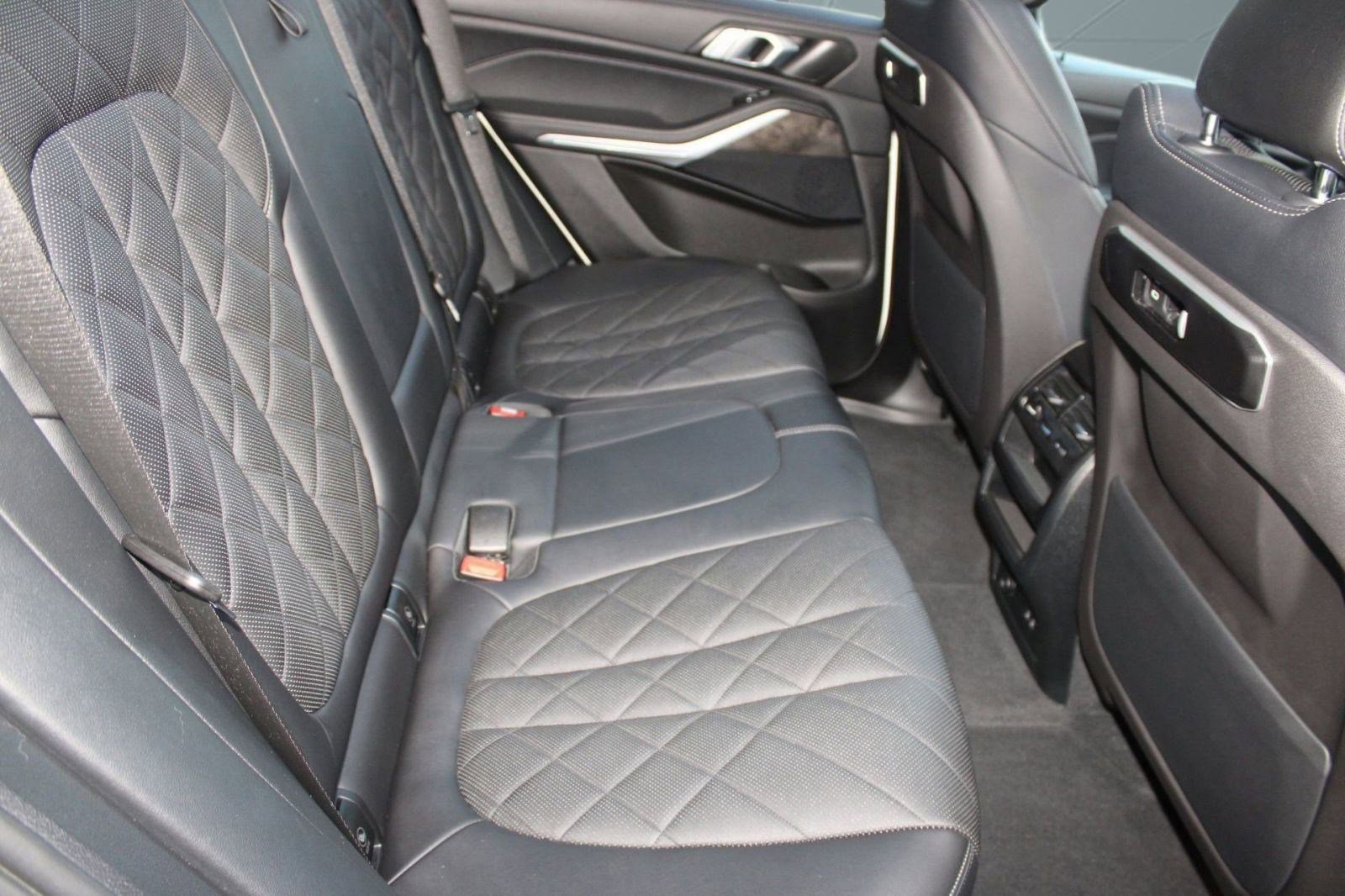 Certified 2024 BMW X5 xDrive40i w/ Parking Assistance Package image 31