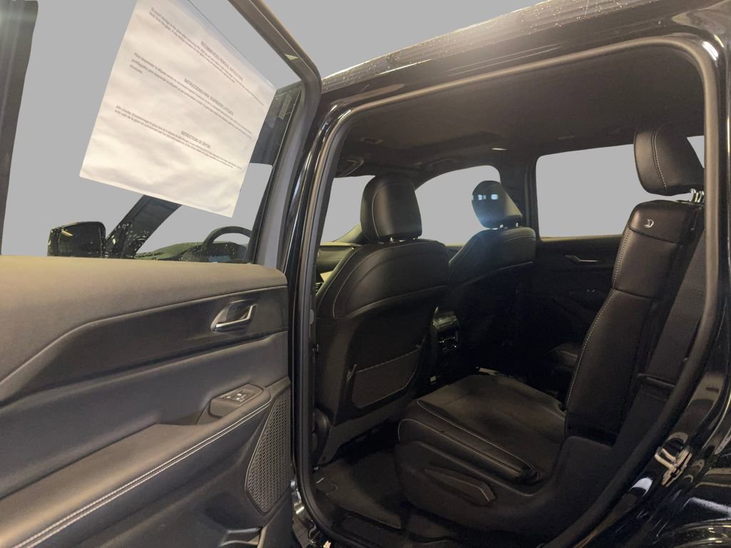 New 2025 Jeep Grand Cherokee L Altitude image 13