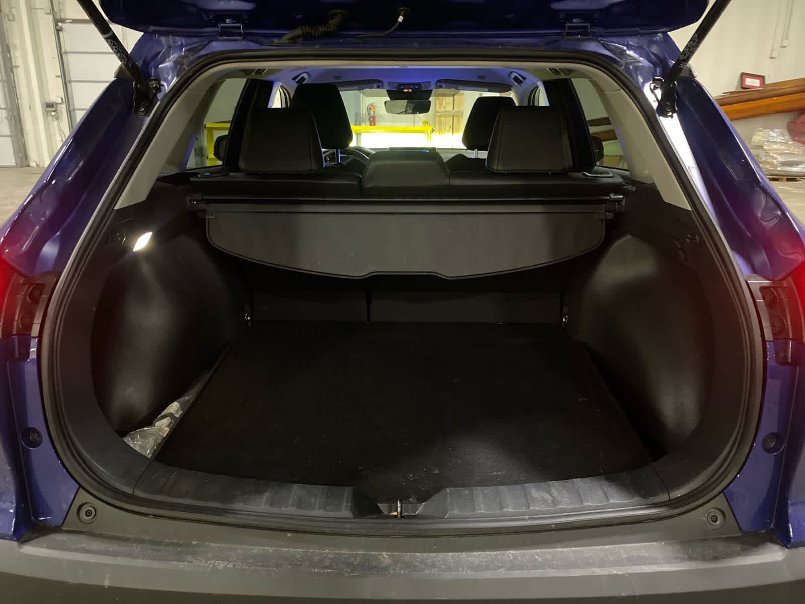 Certified 2025 Toyota Corolla Cross XLE image 7