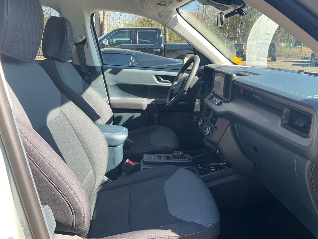 Used 2023 Ford Maverick XL image 12