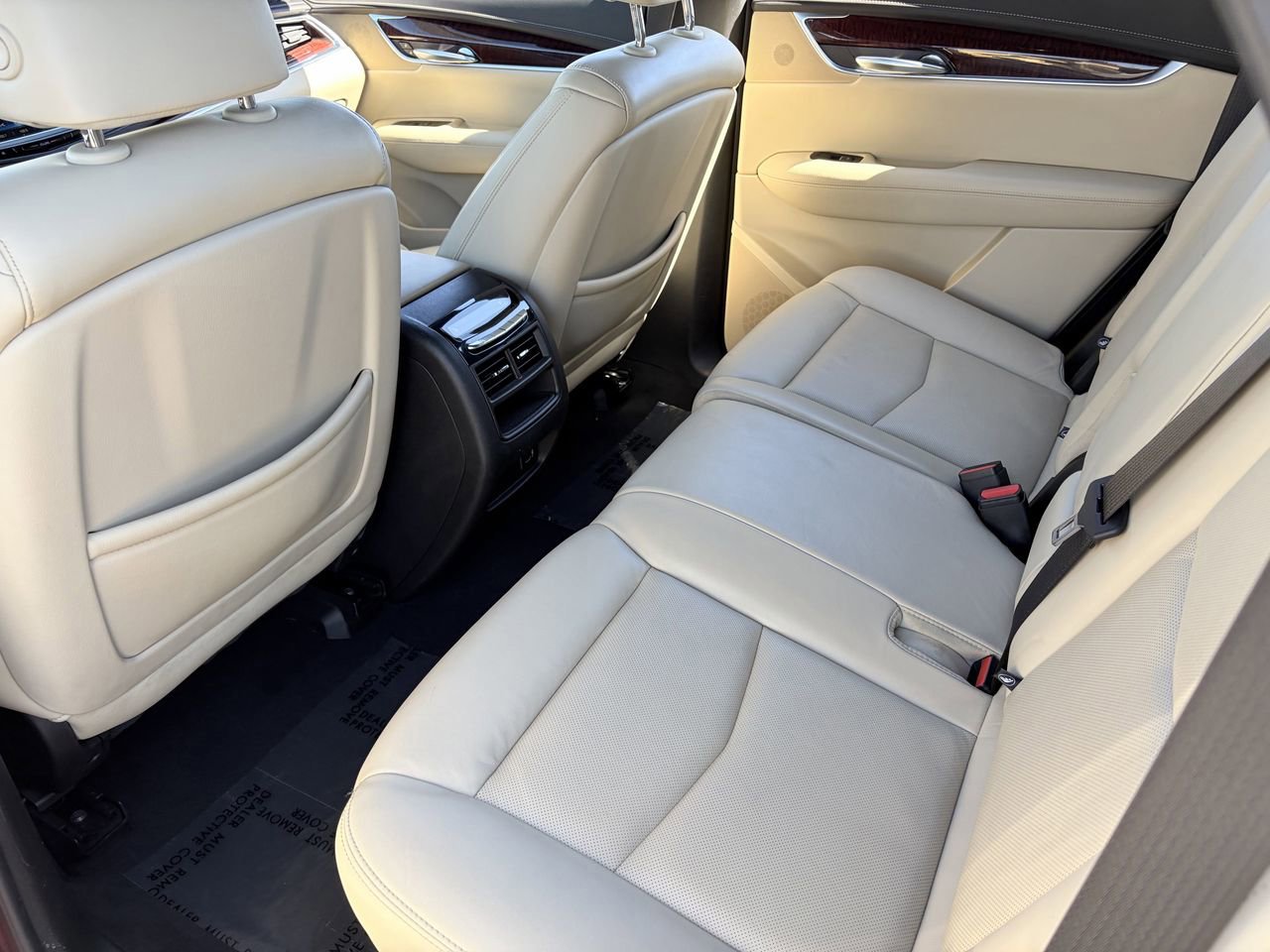 Used 2018 Cadillac XT5 Premium Luxury w/ LPO, Wheel Lock Package image 16