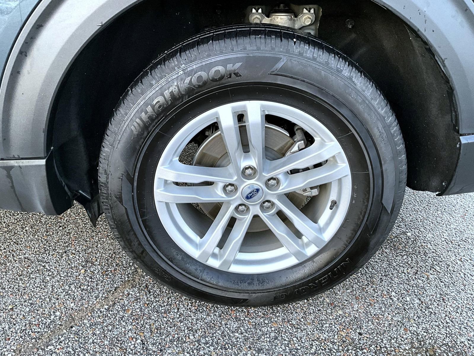 Used 2023 Ford Explorer XLT image 24