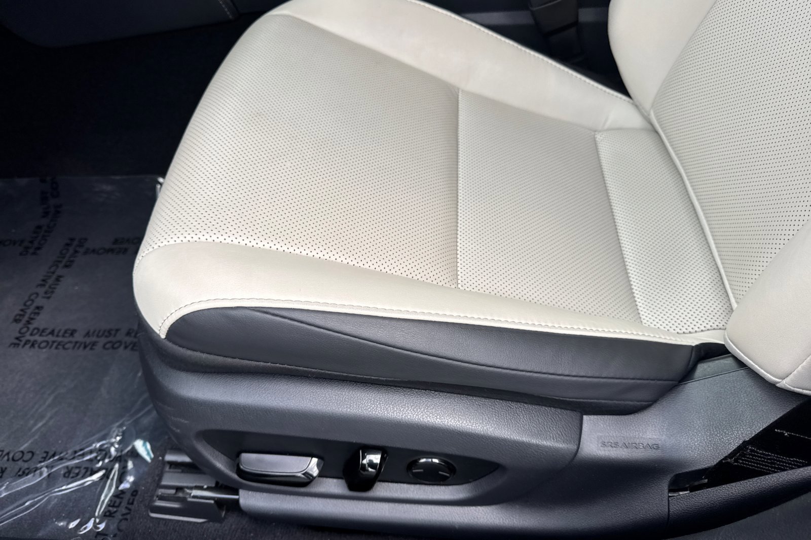 Used 2025 Lexus ES 300h w/ Premium Package FWD image 15