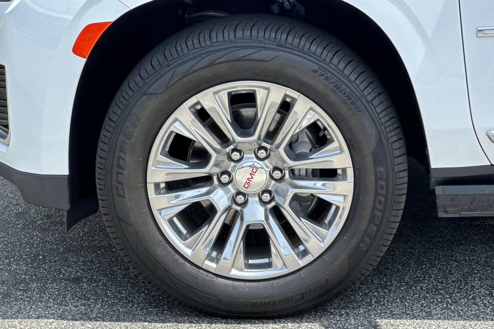 Used 2022 GMC Yukon Denali AWD/4WD image 38