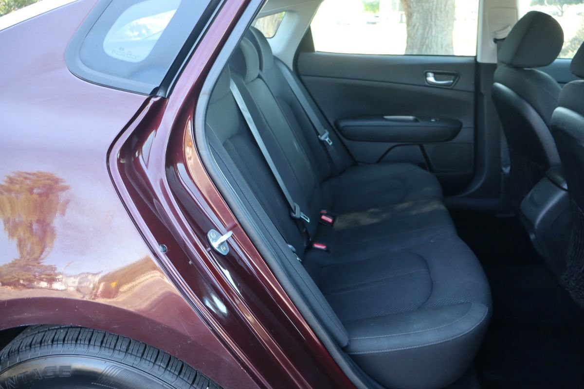 Used 2020 Kia Optima LX FWD image 19
