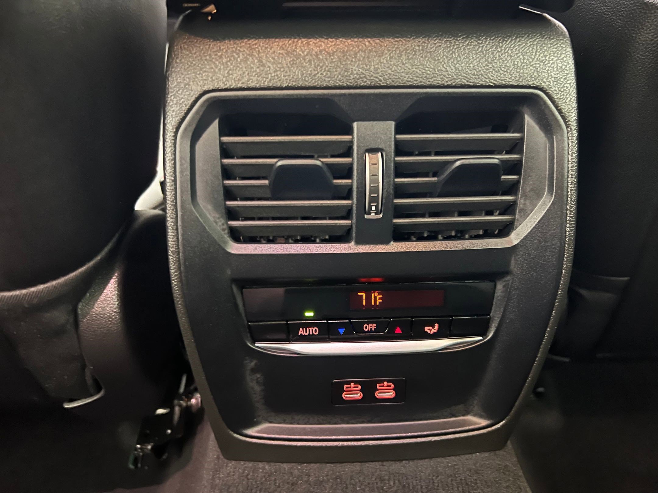 Used 2026 BMW 330i Sedan w/ Convenience Package image 34