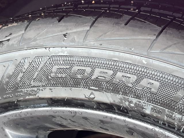 Used 2023 Chrysler 300 C image 9