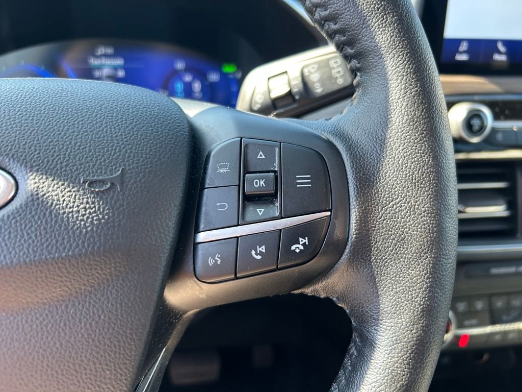 Used 2020 Ford Escape Titanium w/ Titanium Premium Package 2.0 image 18