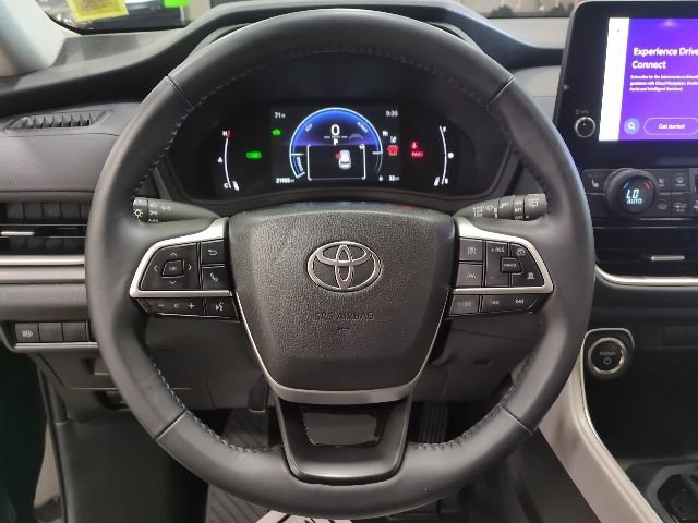 Used 2025 Toyota Grand Highlander AWD Hybrid image 5