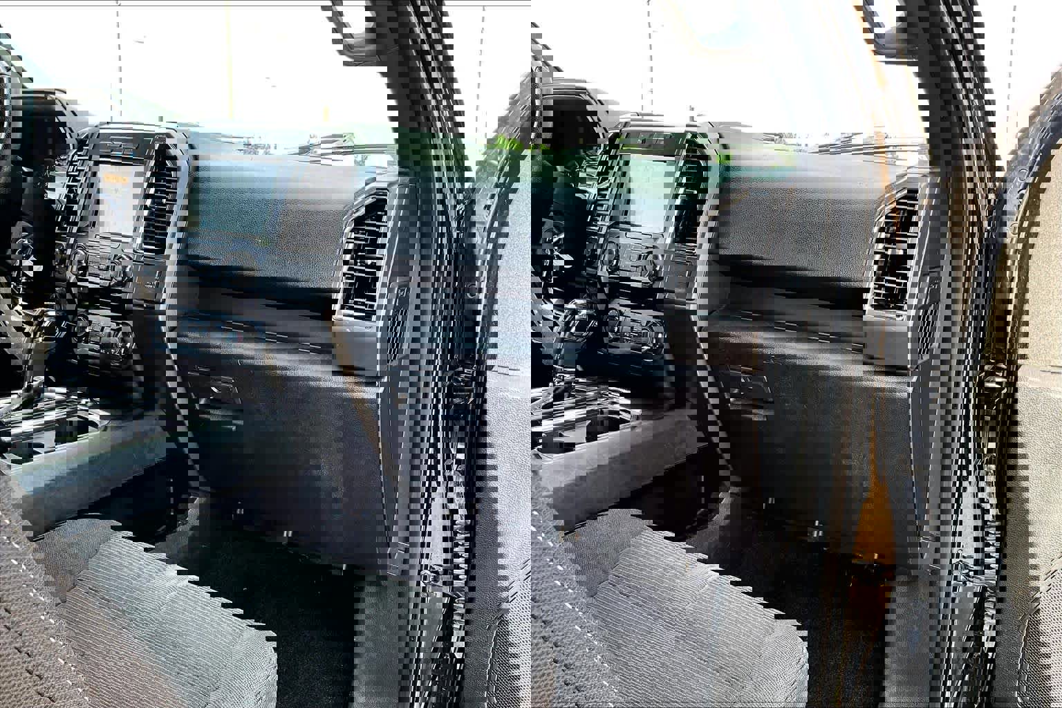 Used 2016 Ford F150 XLT w/ Equipment Group 302A Luxury image 17