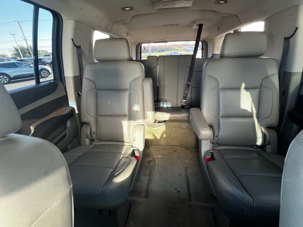 Used 2017 Chevrolet Suburban LT image 23