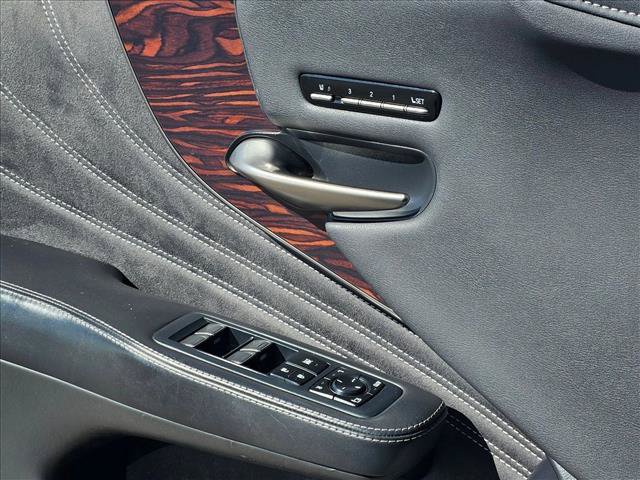 Used 2022 Lexus LS 500 AWD w/ Interior Upgrade Package image 11