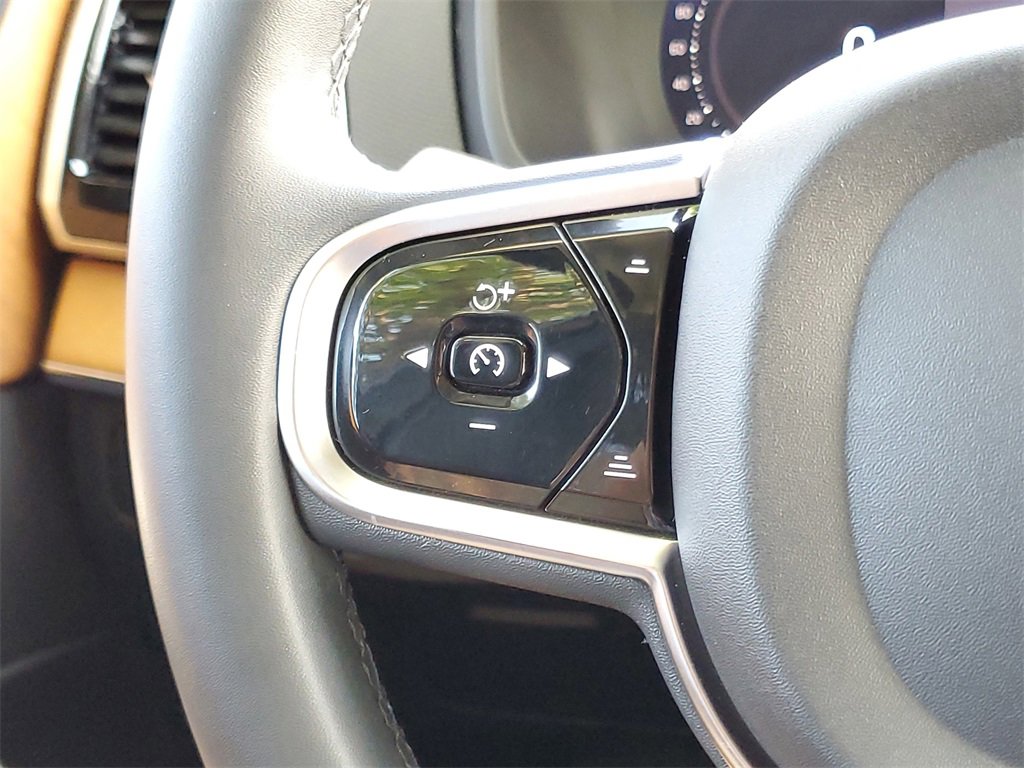 Certified 2023 Volvo XC90 B5 Plus w/ Protection Package Premier image 21