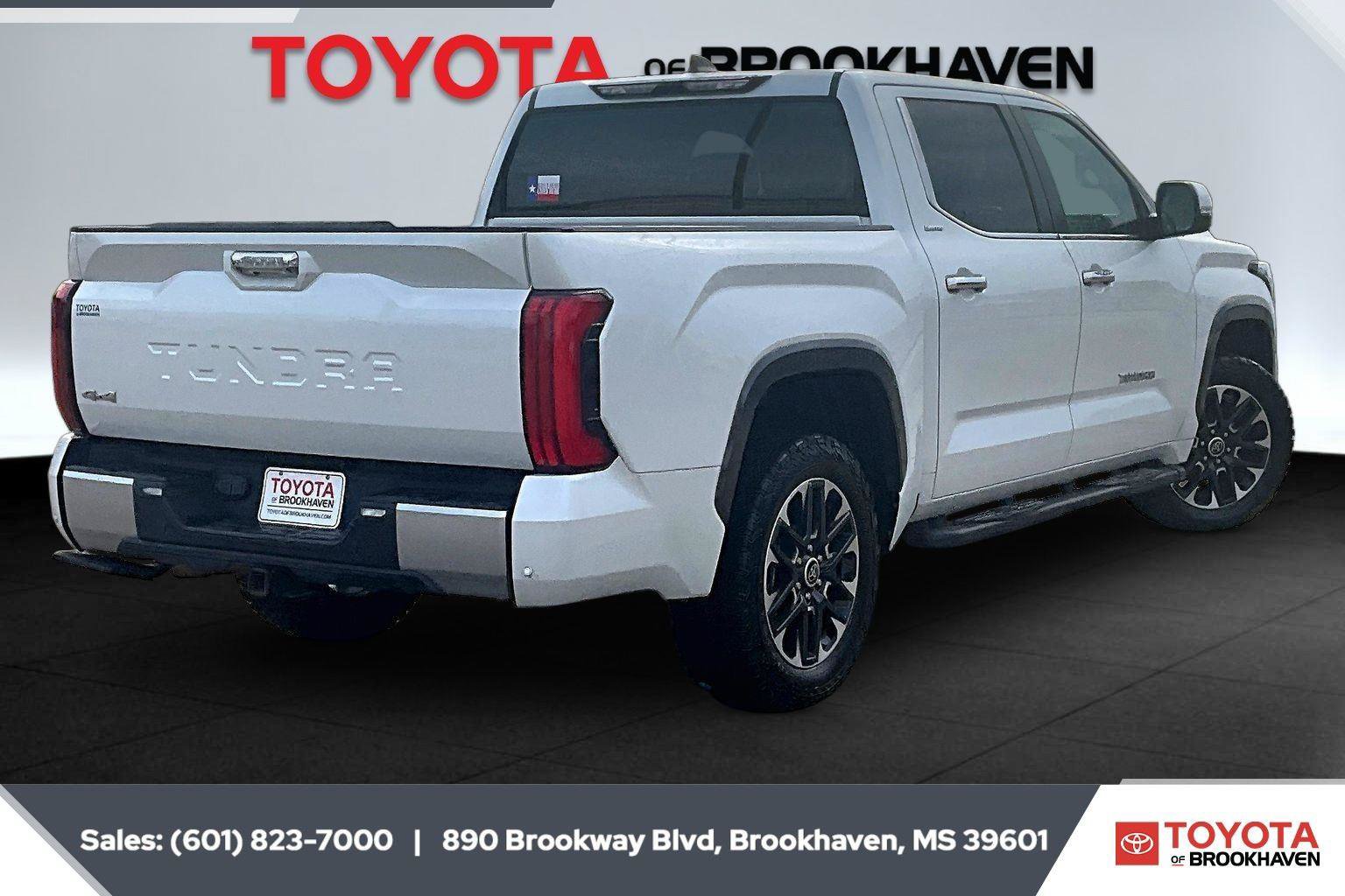 Used 2024 Toyota Tundra Limited w/ Power Package AWD/4WD image 11