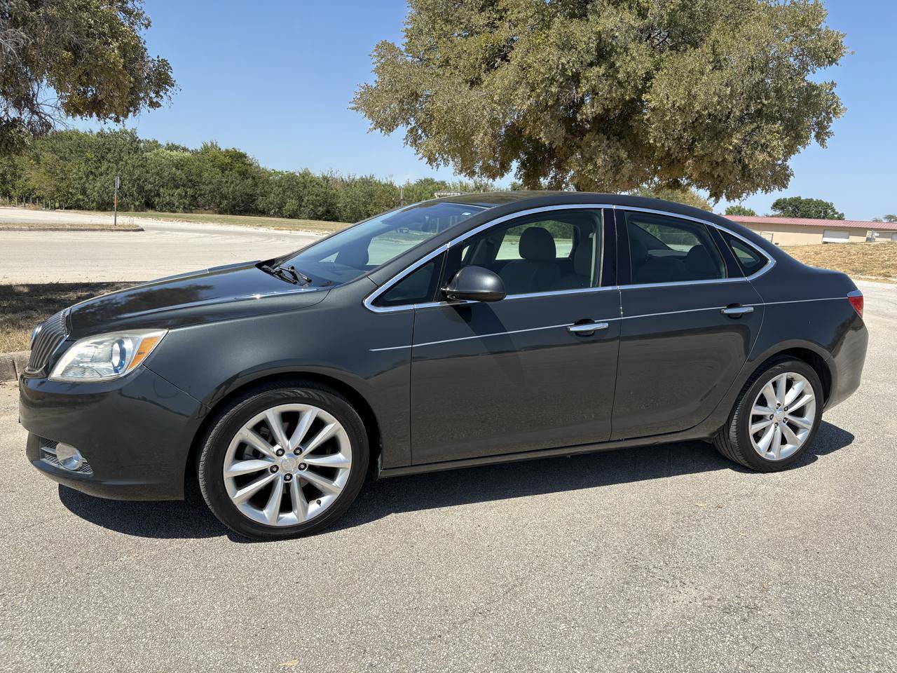 Used 2014 Buick Verano Convenience FWD image 3