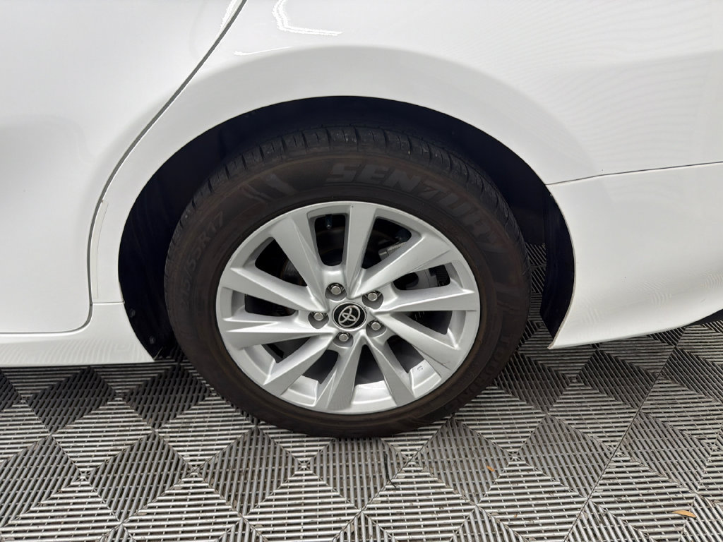 Used 2022 Toyota Camry LE FWD image 19