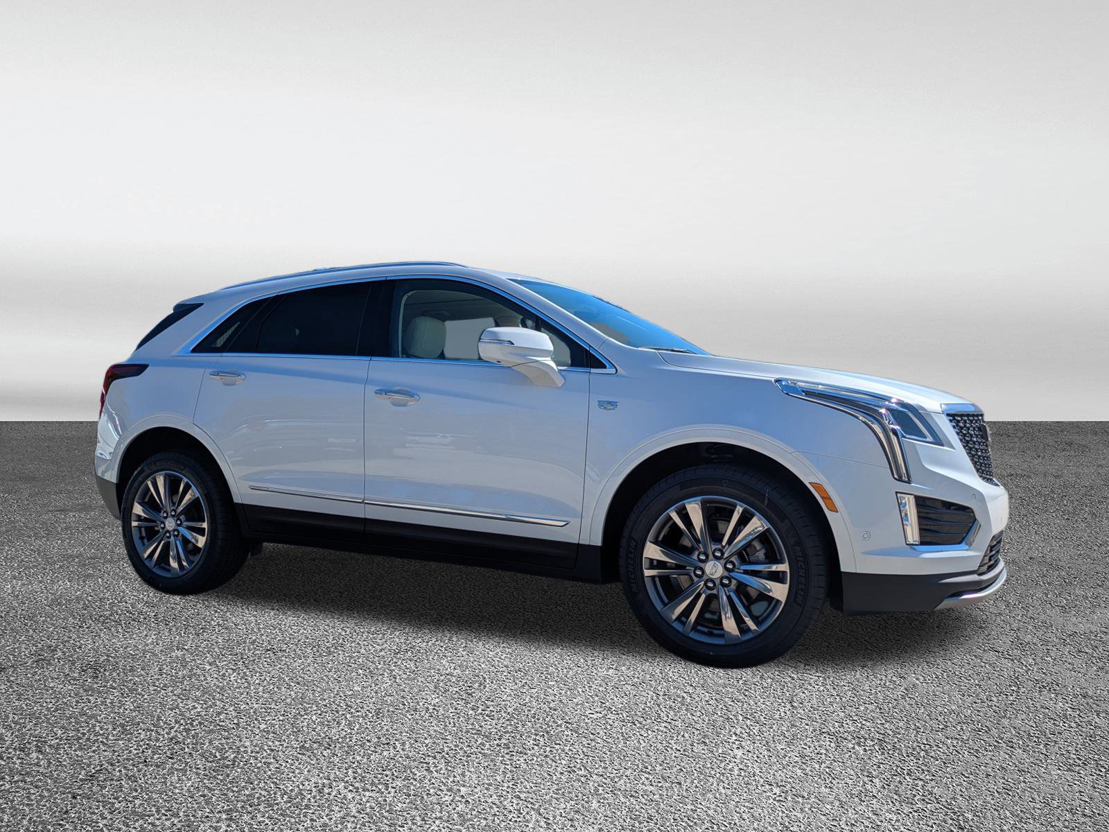 New 2026 Cadillac XT5 Premium Luxury w/ Driver Assist Package FWD image 3