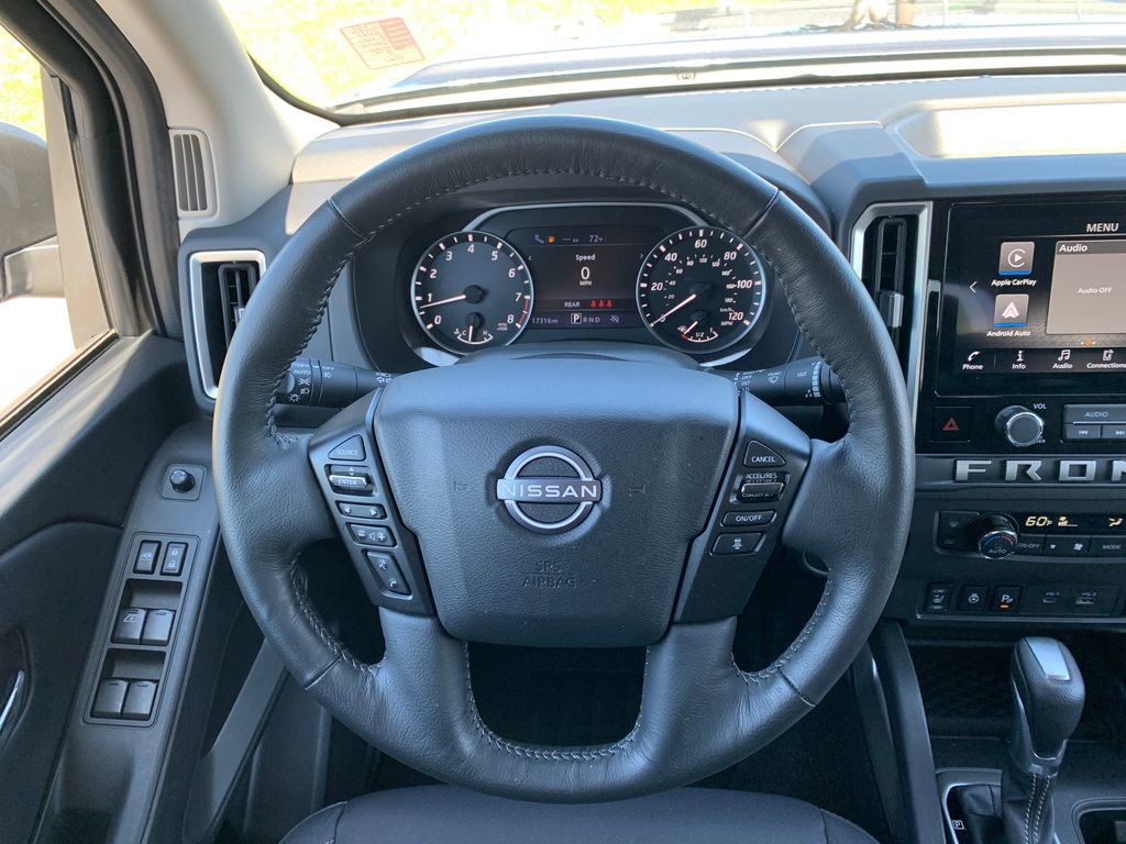 Used 2025 Nissan Frontier SV w/ SV Convenience Package RWD image 12
