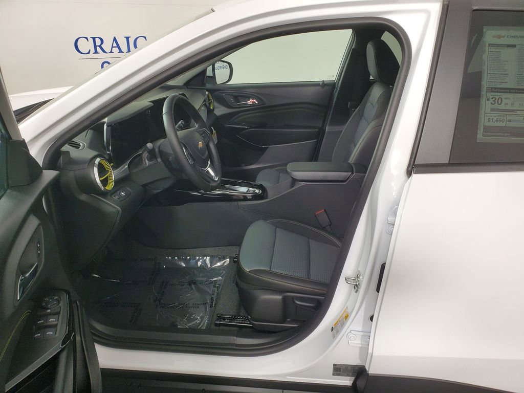 New 2026 Chevrolet Trax LT FWD image 10