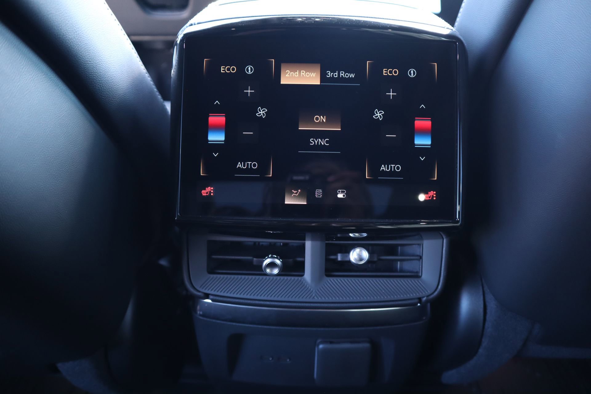 New 2026 Cadillac Vistiq Sport image 16