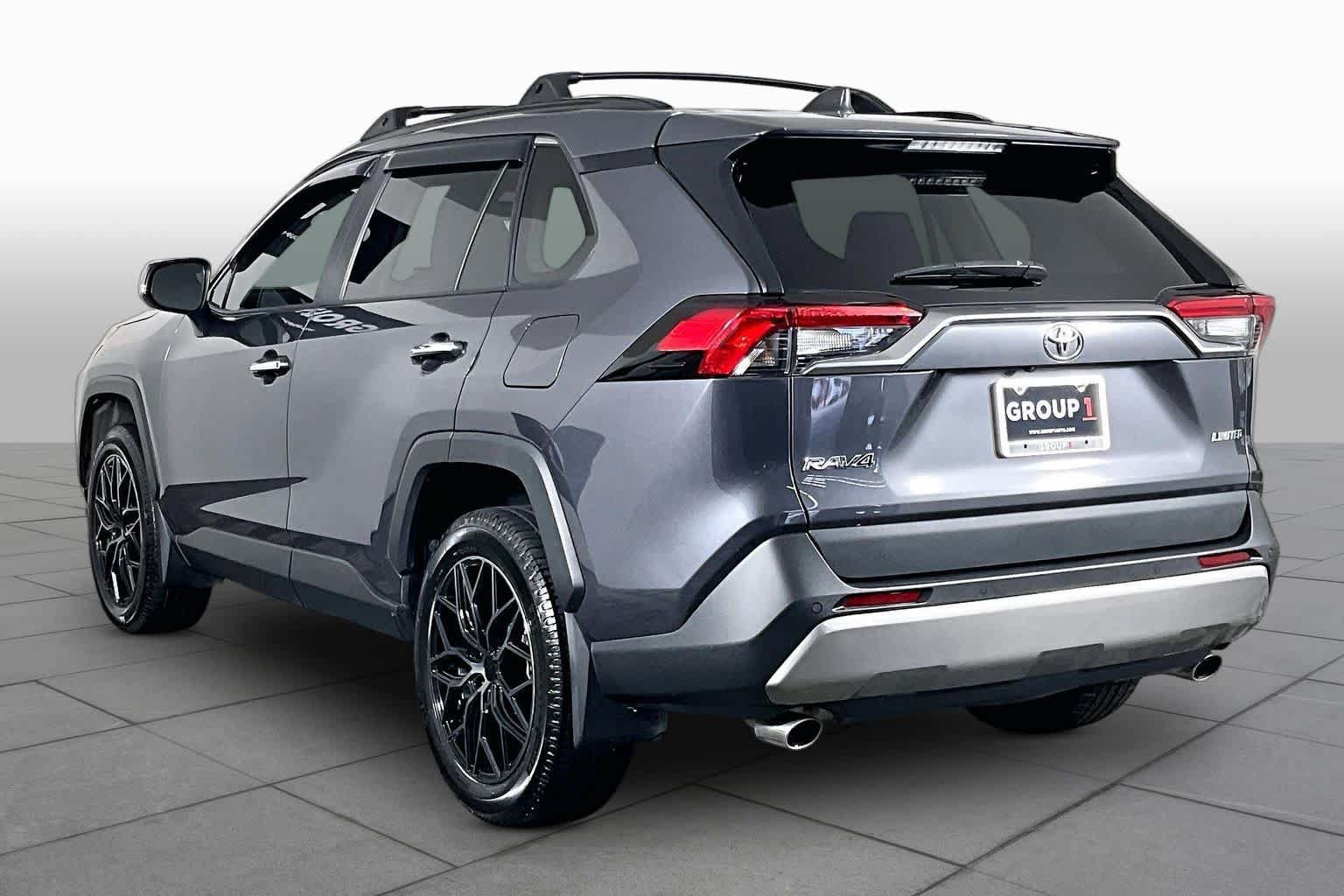 Used 2023 Toyota RAV4 Limited FWD image 12