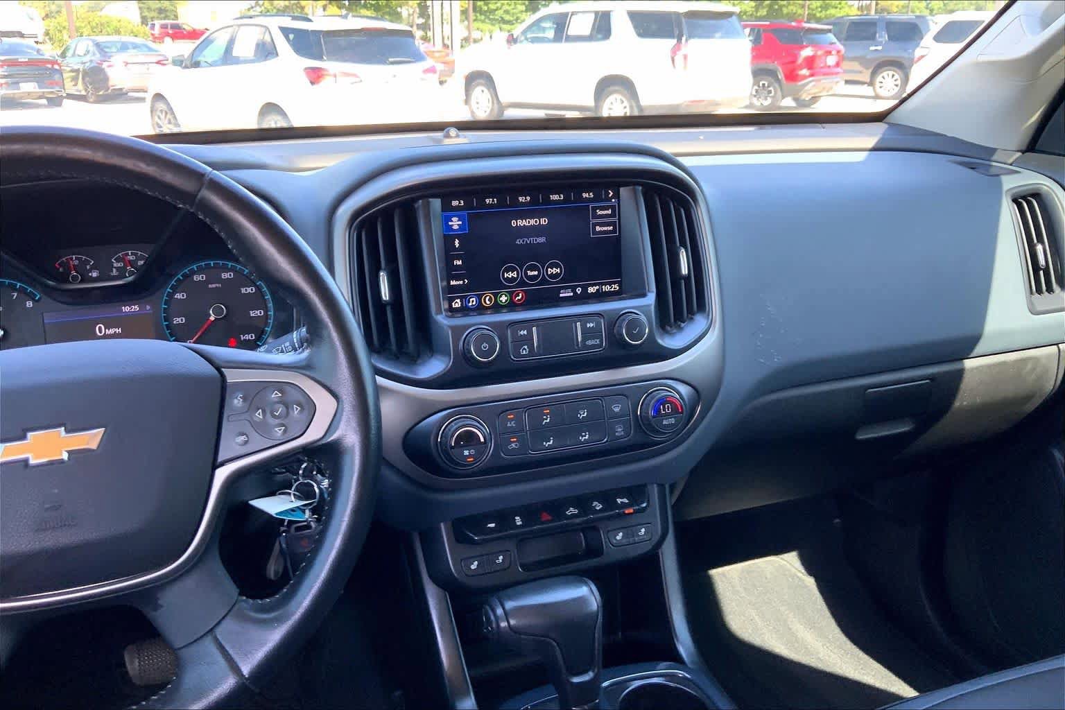 Used 2021 Chevrolet Colorado Z71 AWD/4WD image 7