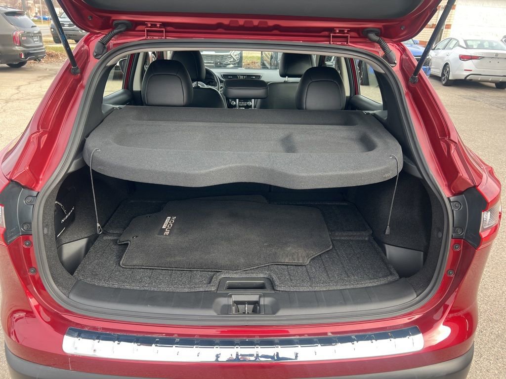 Certified 2022 Nissan Rogue Sport SL image 11