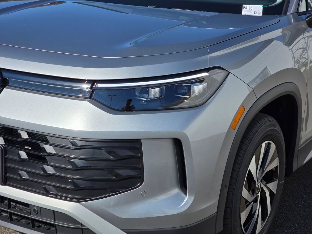 New 2025 Volkswagen Tiguan S image 10