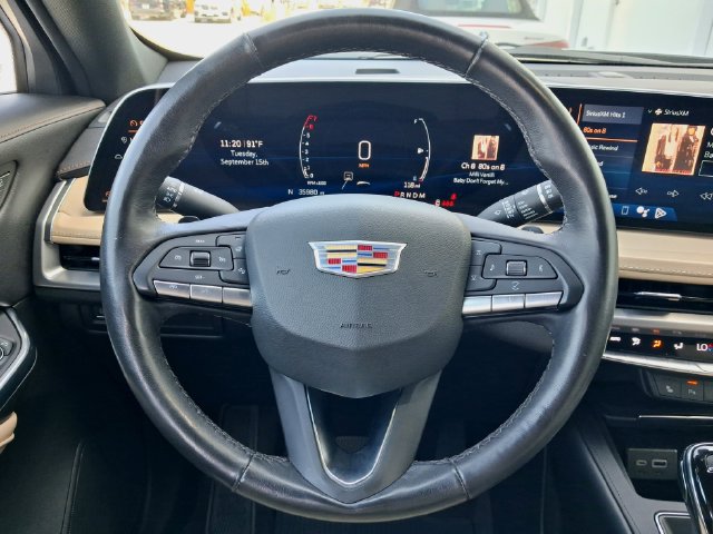 Used 2024 Cadillac XT4 Luxury w/ Cold Weather Package FWD image 15
